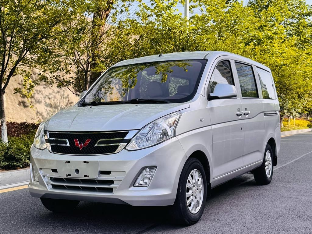 SGMW WULING RONGGUANG V