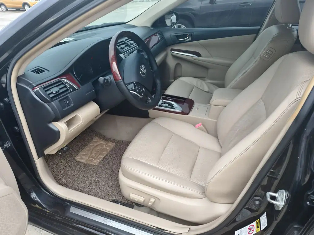 TOYOTA CAMRY 2012