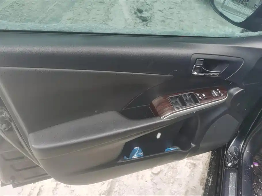TOYOTA CAMRY 2016