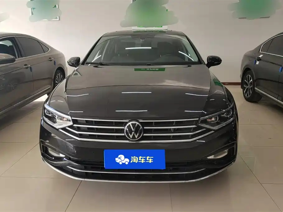 VOLKSWAGEN MAGOTAN 2020