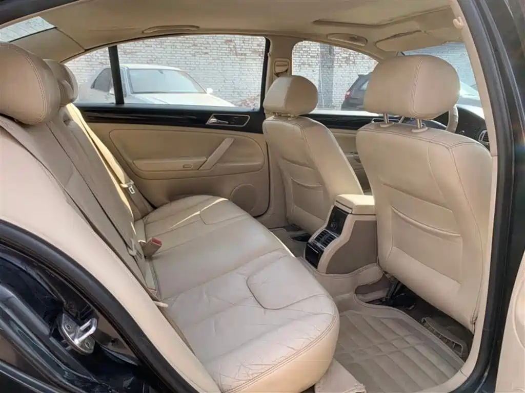 VOLKSWAGEN OTHER 2011