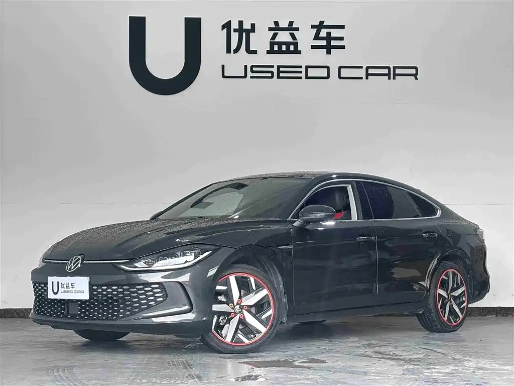VOLKSWAGEN LAMANDO 2022