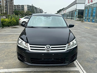 VOLKSWAGEN SANTANA 2015