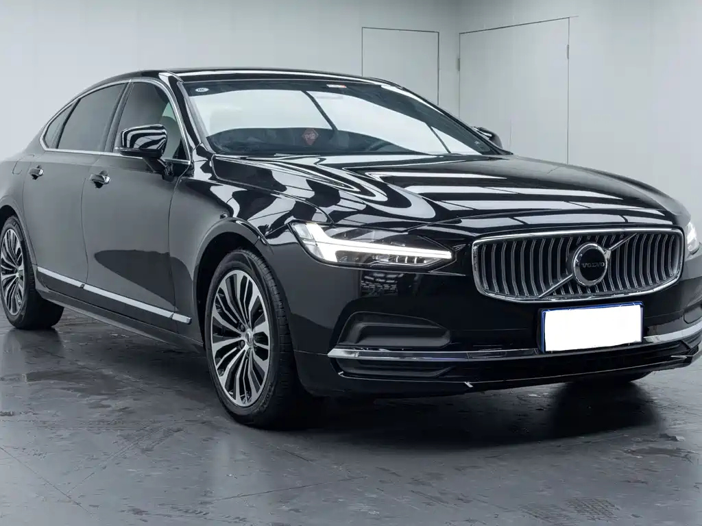 VOLVO S90 2023