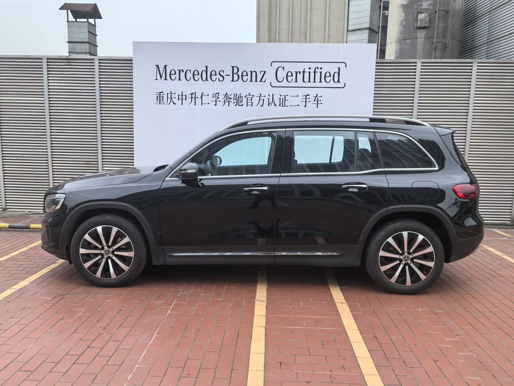 MERCEDES BENZ GLB 2024