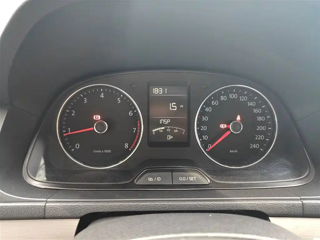 VOLKSWAGEN LAVIDA 2013