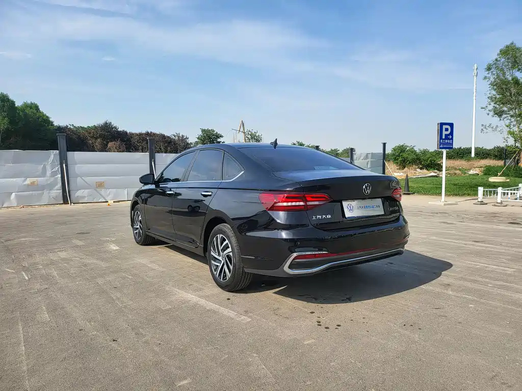 VOLKSWAGEN LAVIDA 2024