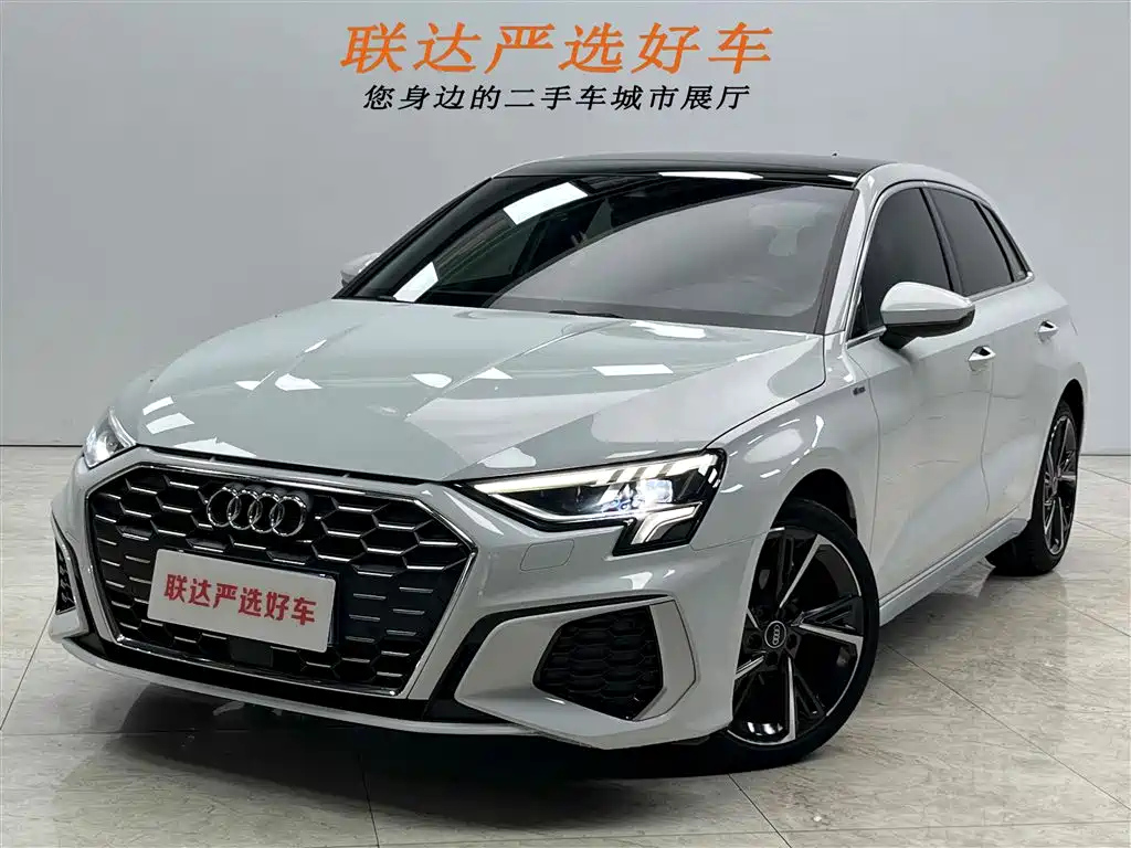AUDI A3 2022