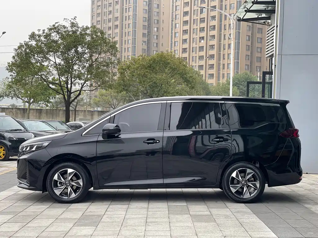 TRUMPCHI M6 2022