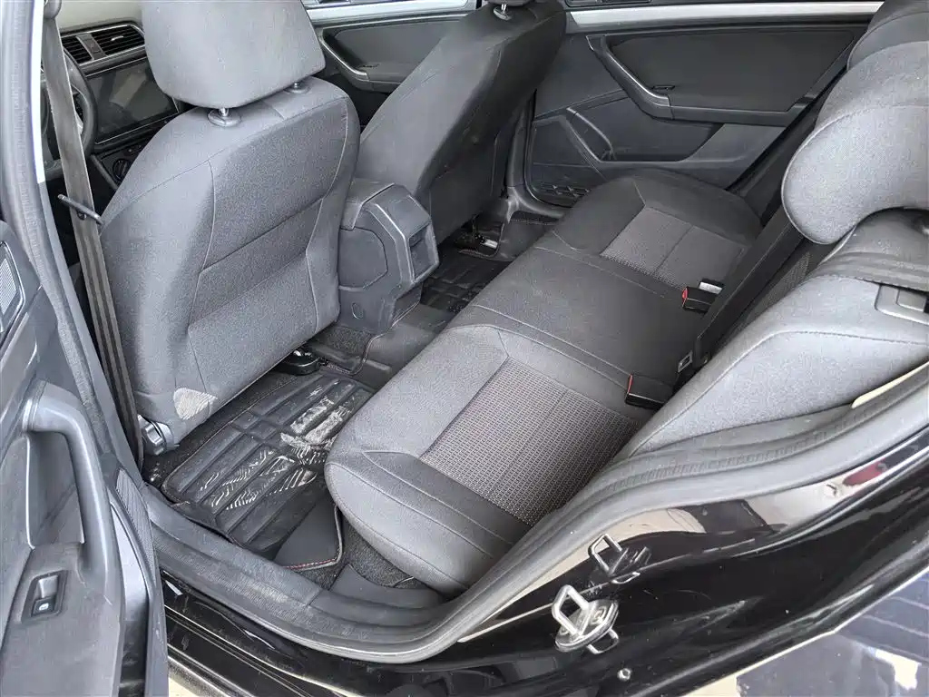 VOLKSWAGEN LAVIDA 2017