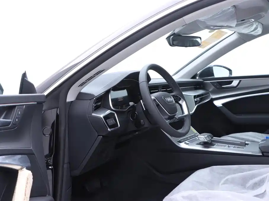 AUDI A7L 2023