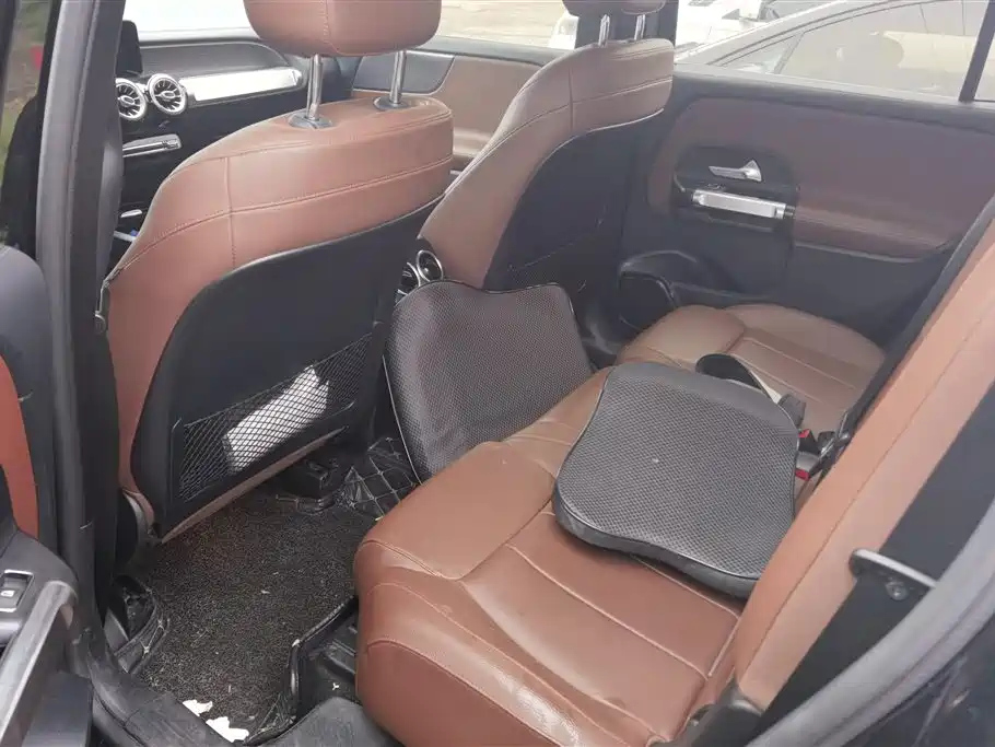 MERCEDES BENZ GLB 2021