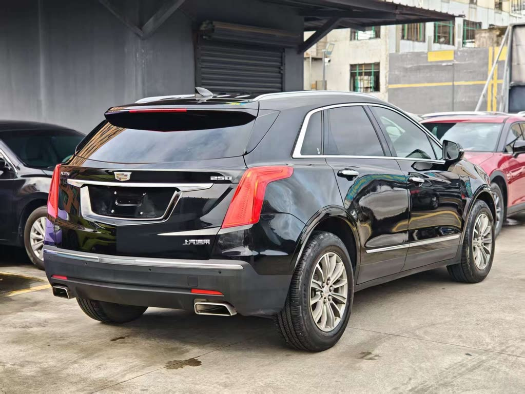 CADILLAC XT5 2018