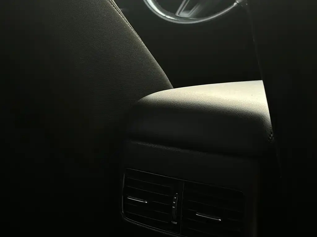 MAZDA 3 AXELA 2023