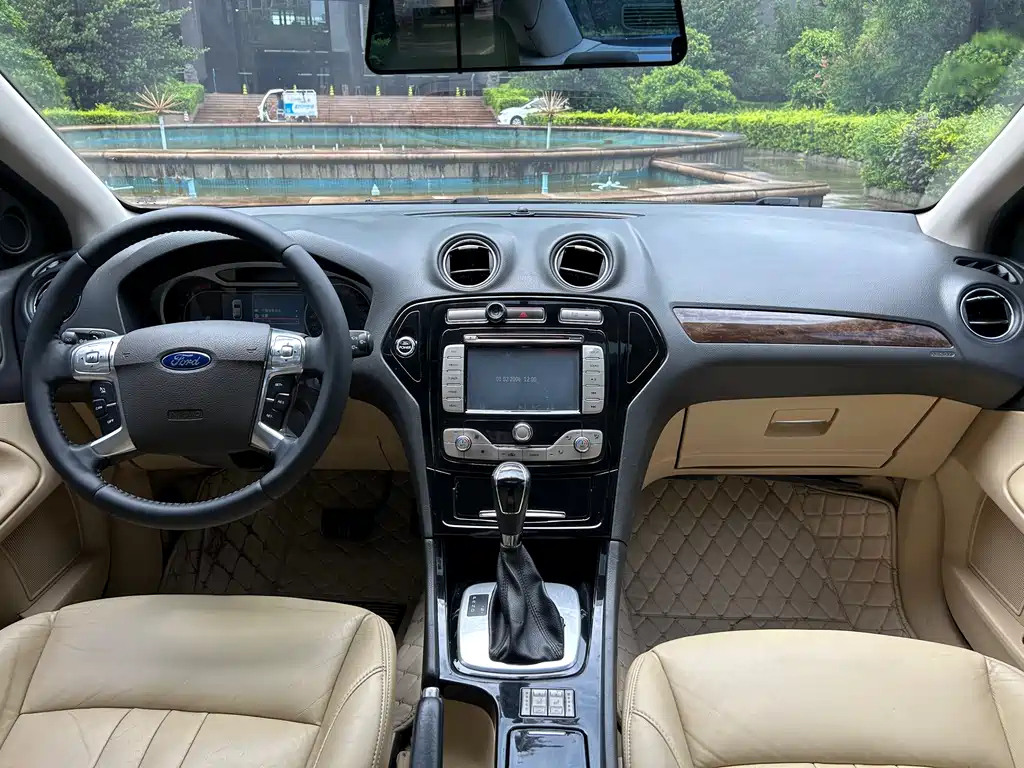 FORD MONDEO - WINNER 2010