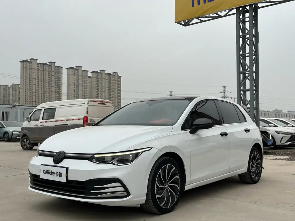 VOLKSWAGEN GOLF 2021