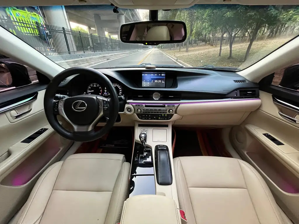 LEXUS ES 2014