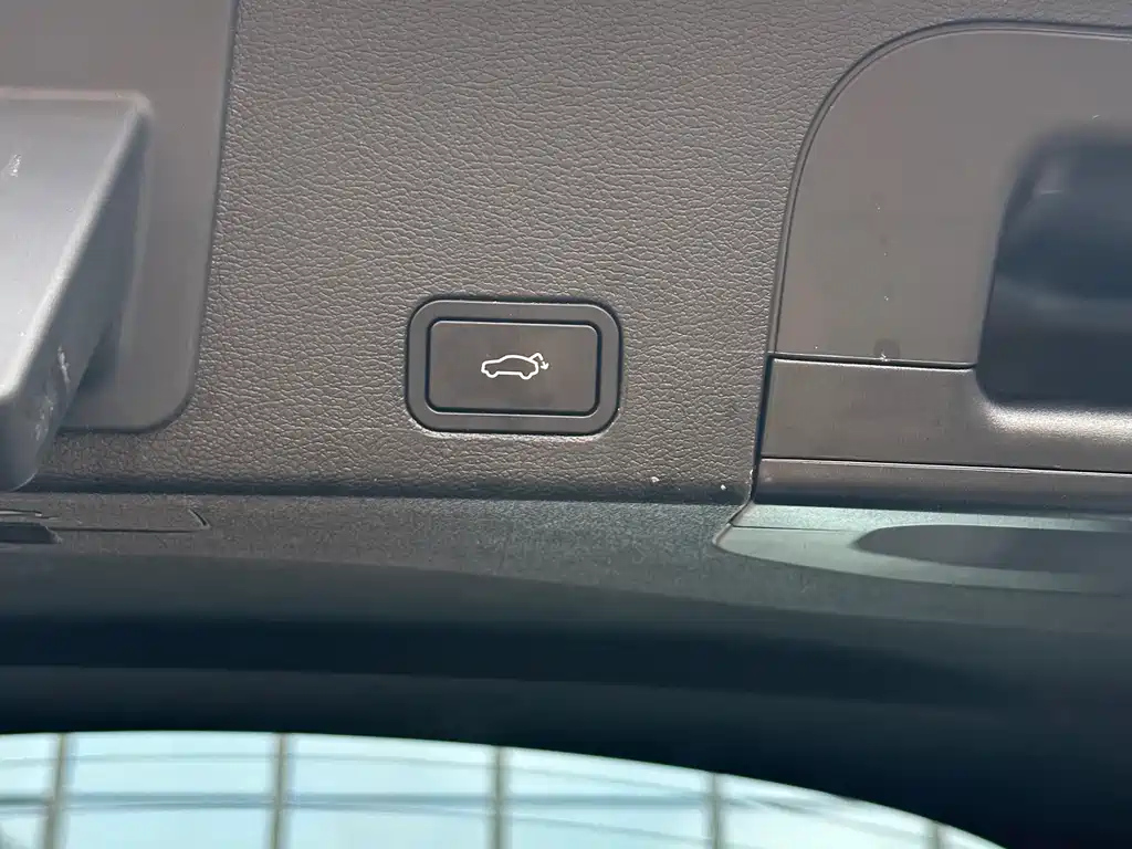 Фото Geely auto Tugella 2021 из Китая (№55409594)