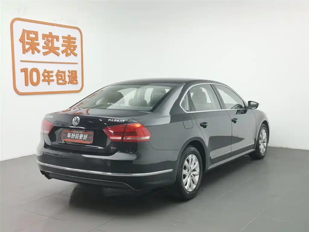 VOLKSWAGEN PASSAT 2011