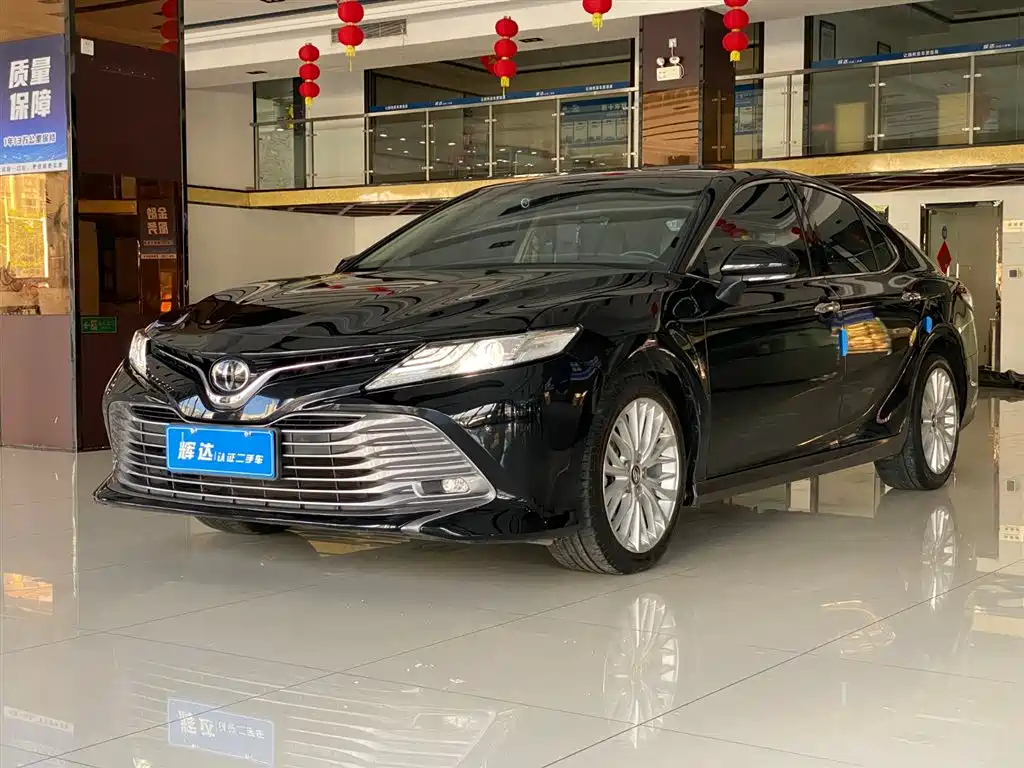 TOYOTA CAMRY 2019
