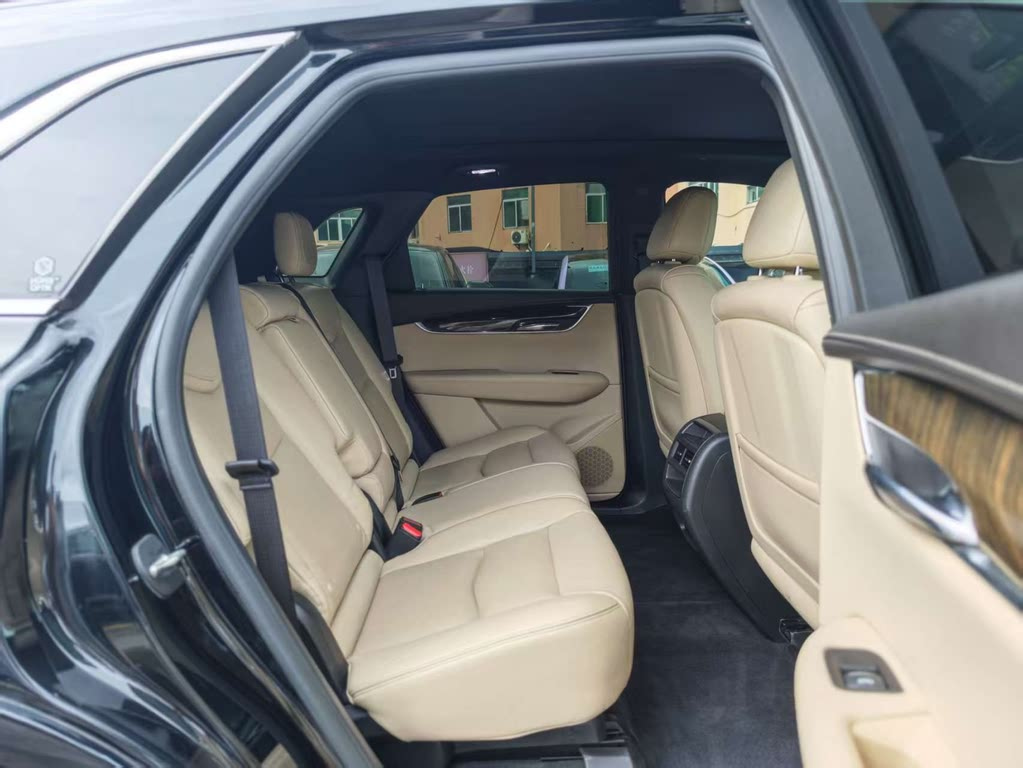 CADILLAC XT5 2018