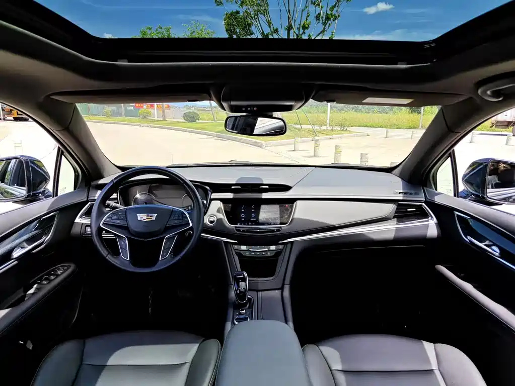 CADILLAC XT5 2021