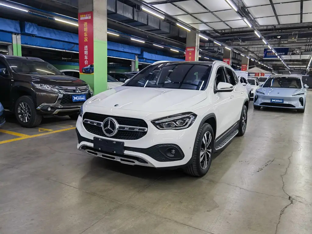 MERCEDES BENZ GLA 2022