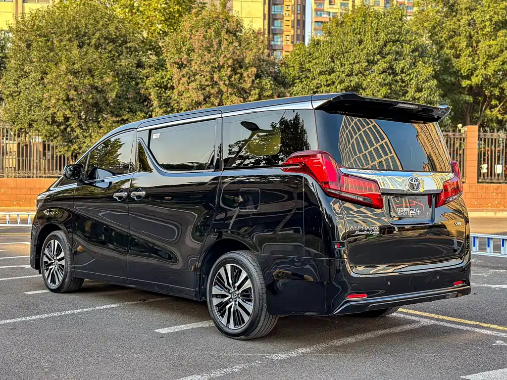 TOYOTA ALPHARD 2019