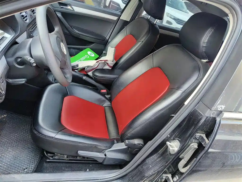 VOLKSWAGEN JETTA 2015