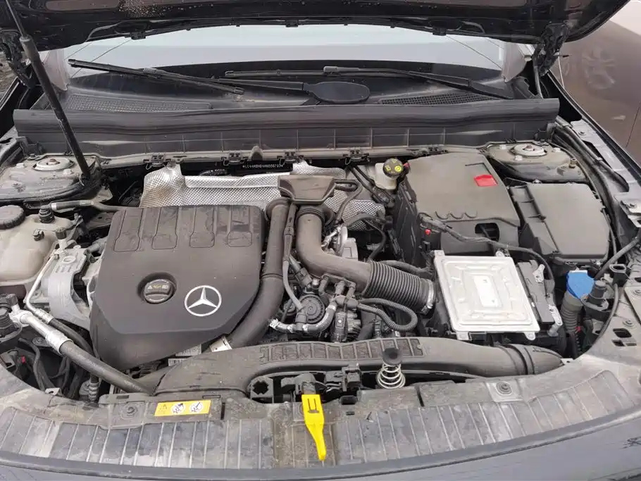 MERCEDES BENZ GLB 2021