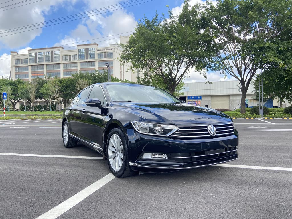 VOLKSWAGEN MAGOTAN 2018