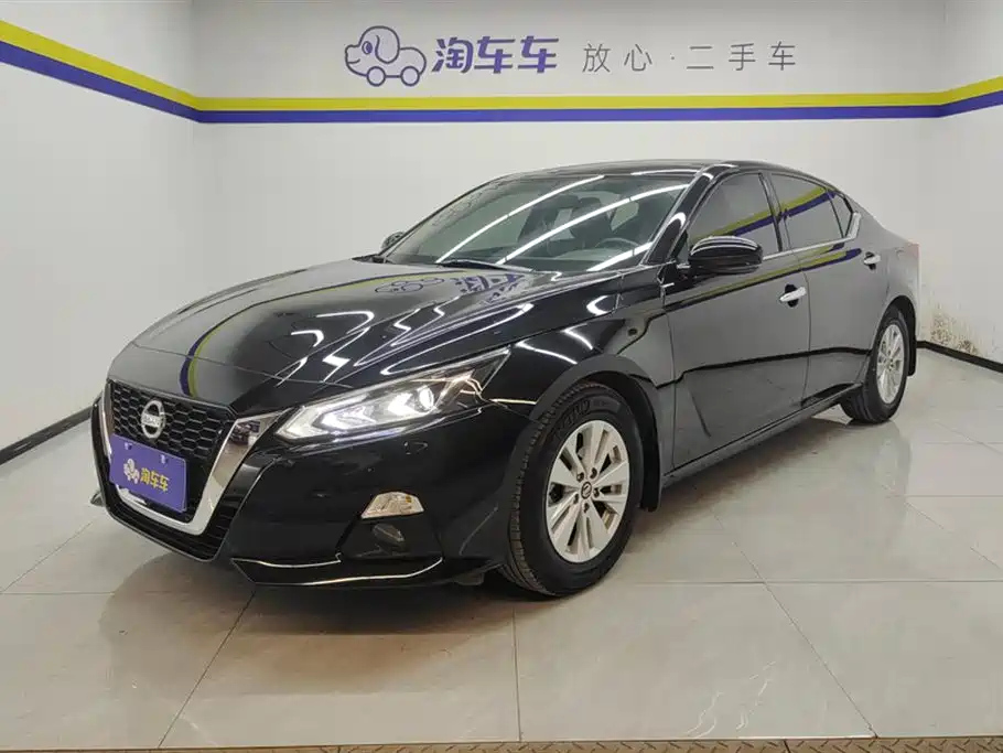 NISSAN TEANA 2019