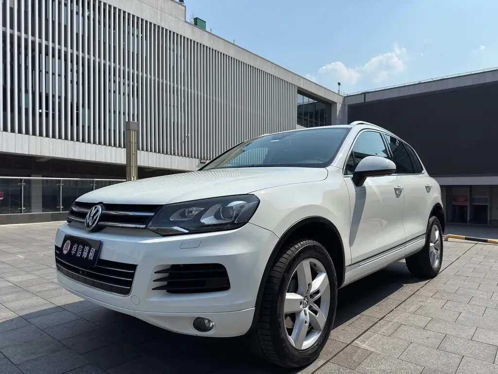 VOLKSWAGEN TOUAREG 2011