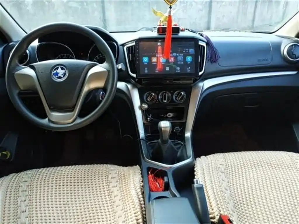 VENUCIA T70 2016