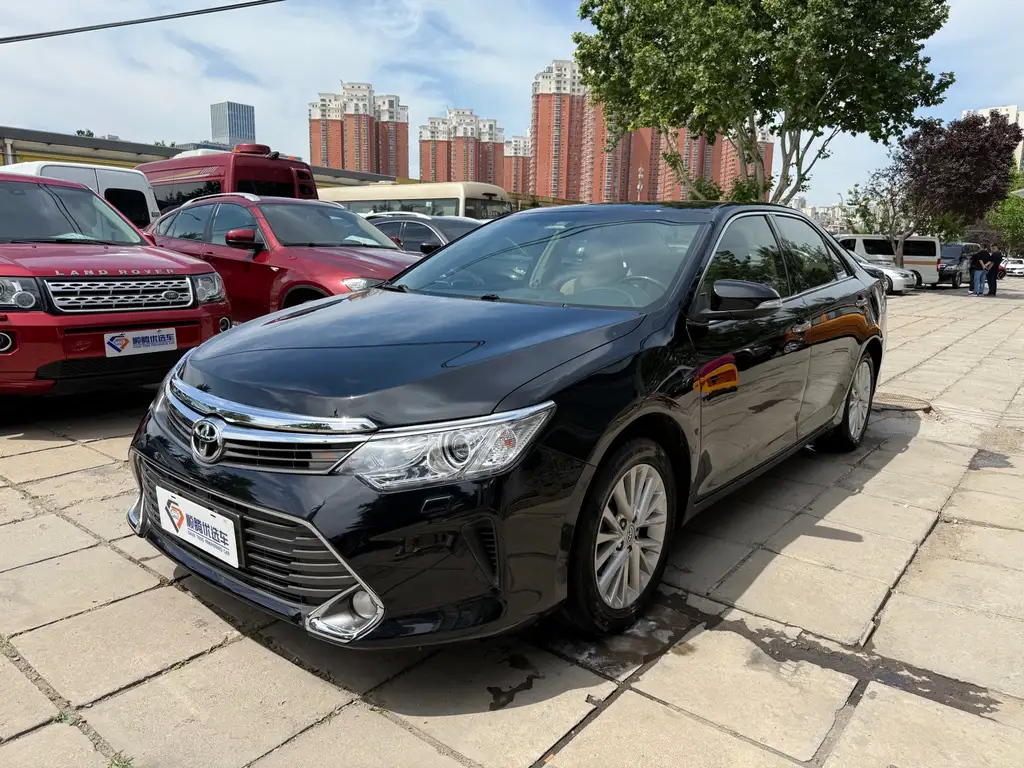 TOYOTA CAMRY 2015