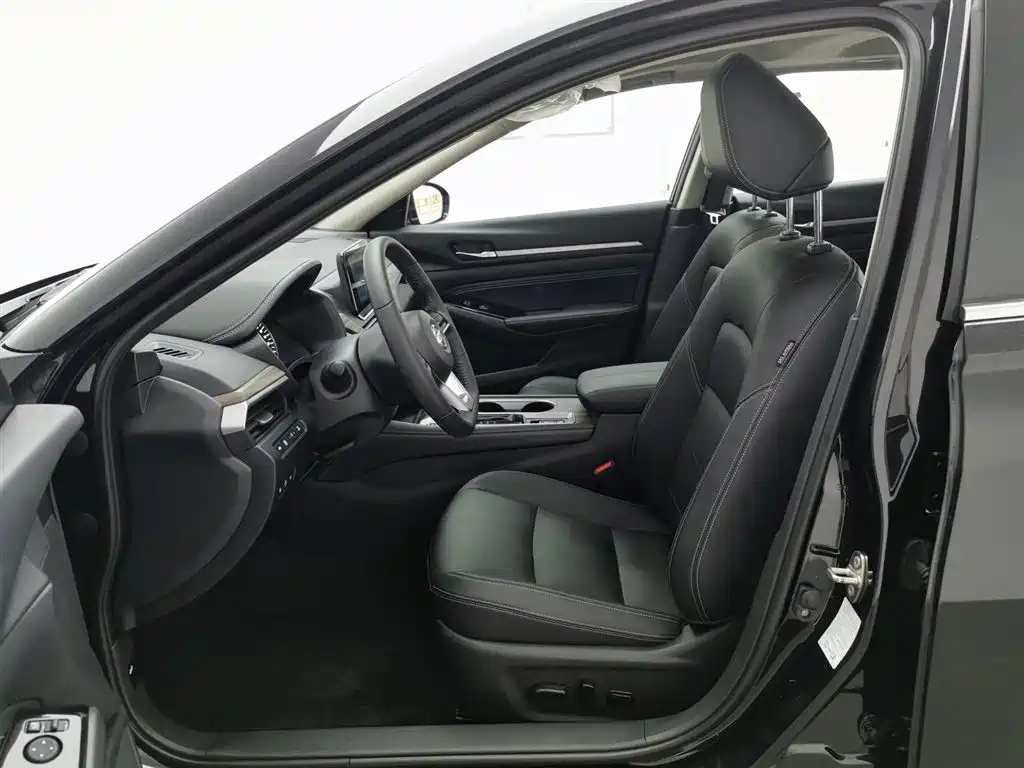 NISSAN TEANA 2021
