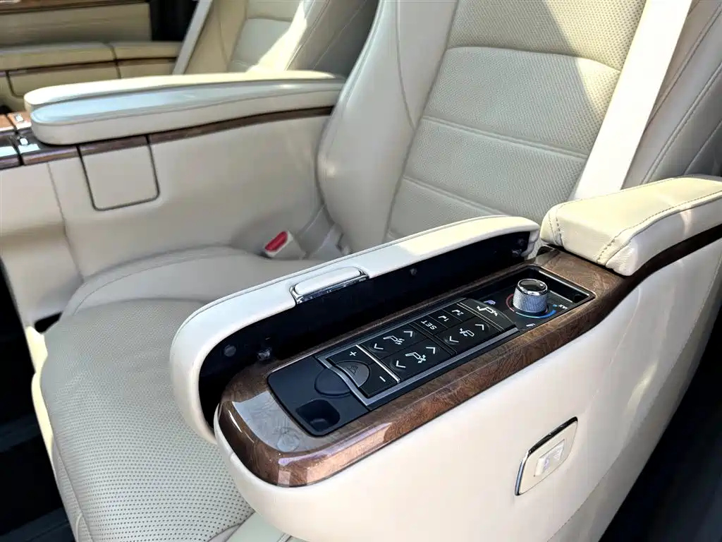 TOYOTA ALPHARD 2017