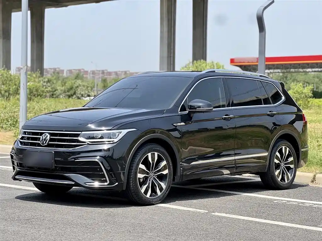 VOLKSWAGEN TIGUAN L 2022