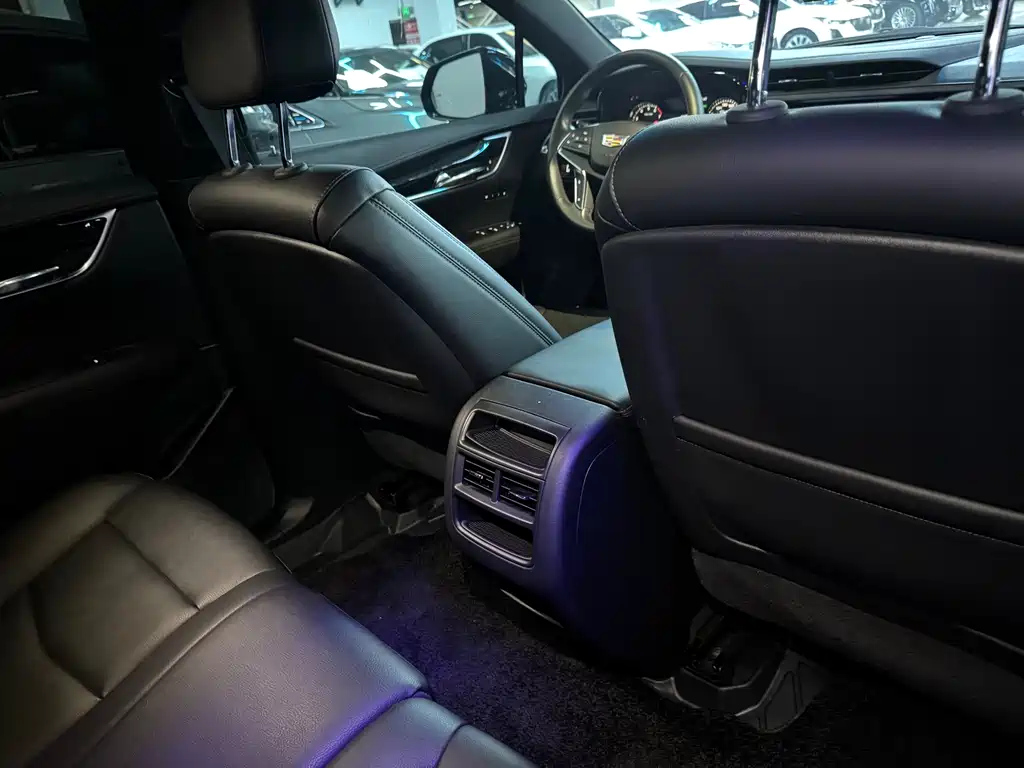 CADILLAC XT5 2023
