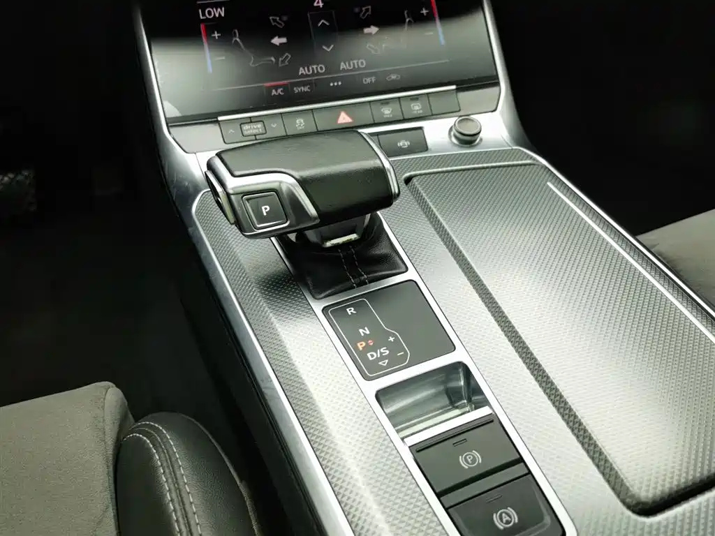 AUDI A6L 2019