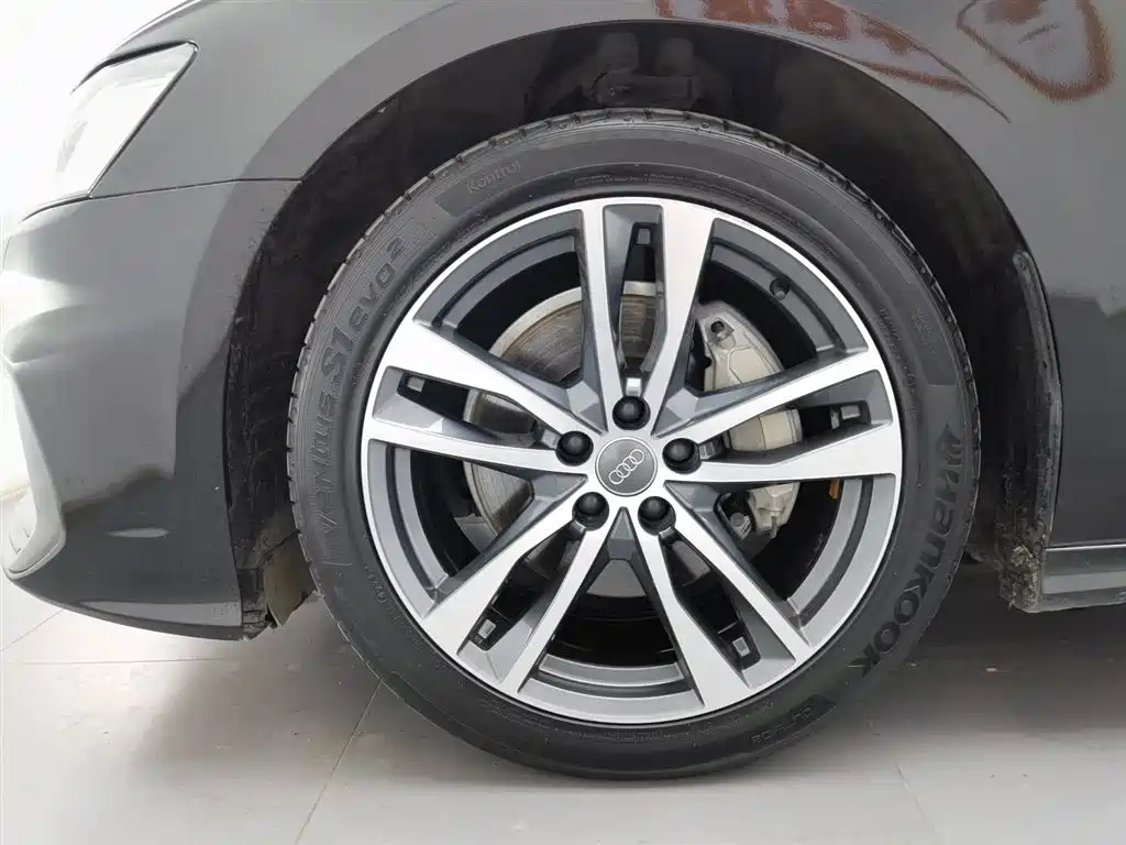 AUDI A6L 2019