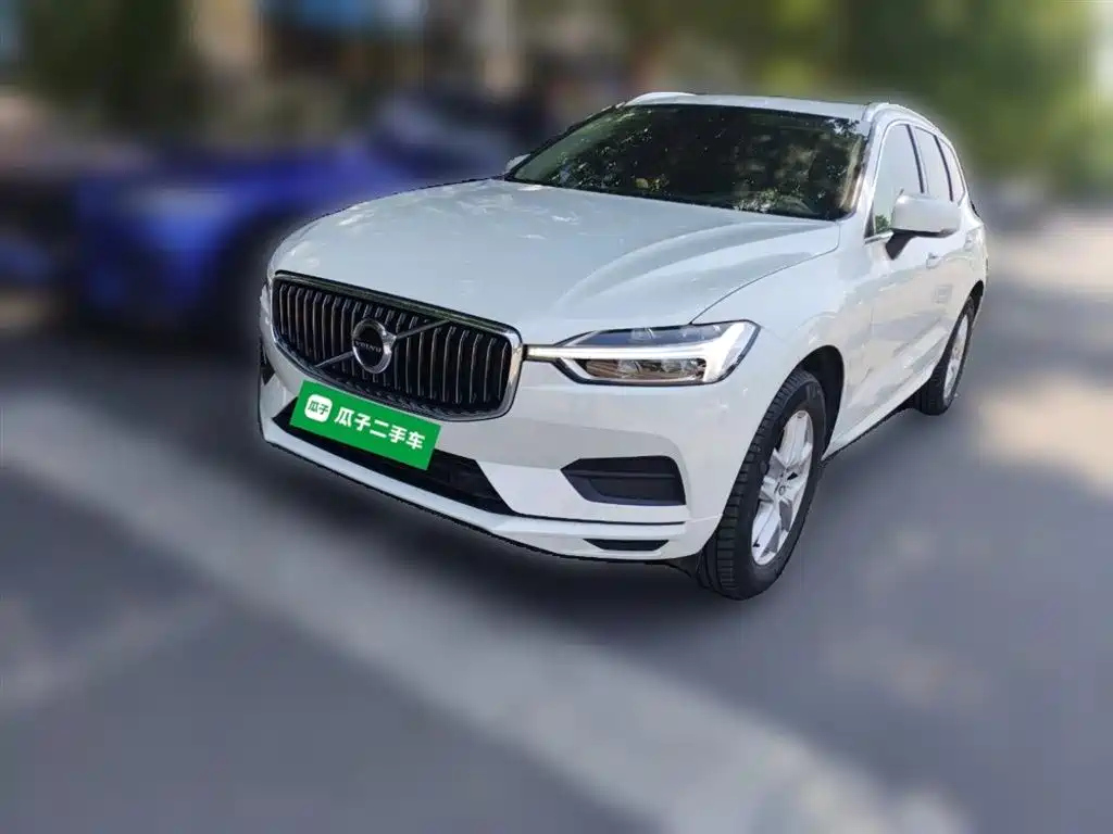 VOLVO XC60 2019
