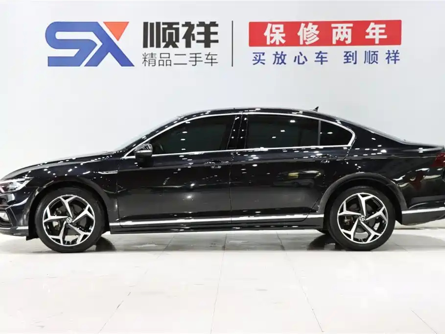 VOLKSWAGEN MAGOTAN 2023