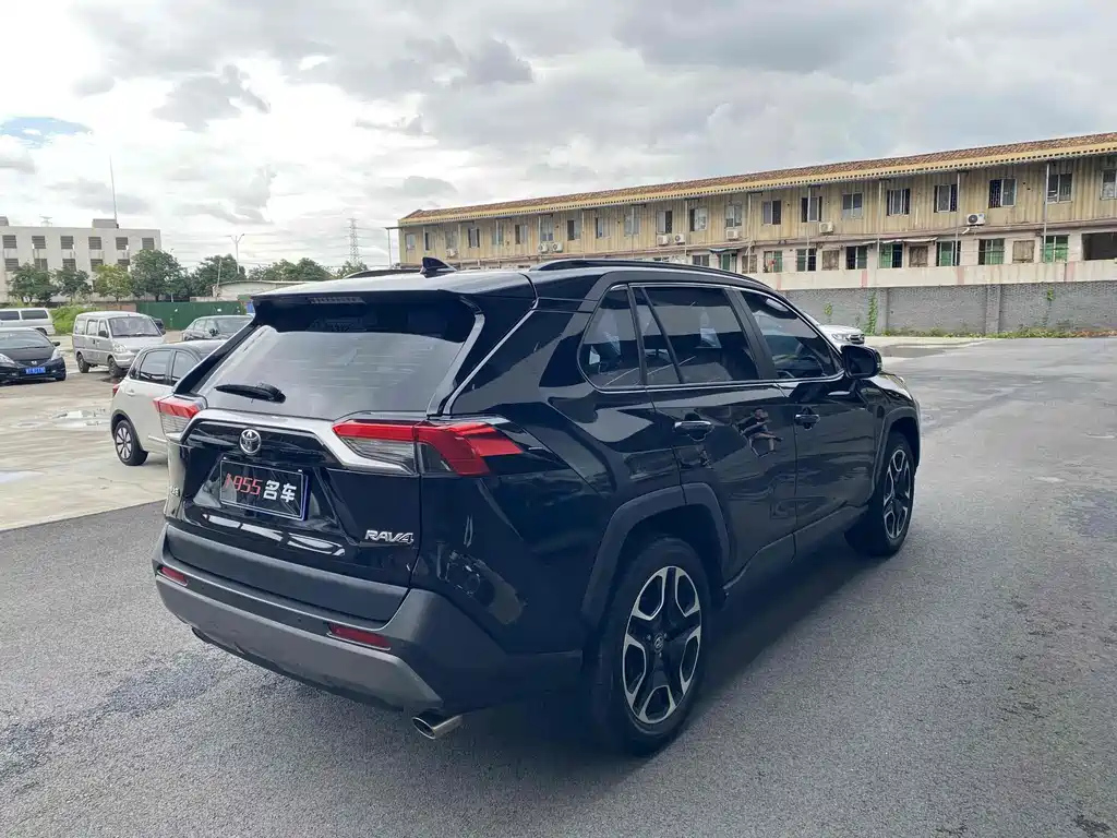 TOYOTA RAV4 RONGFANG 2020