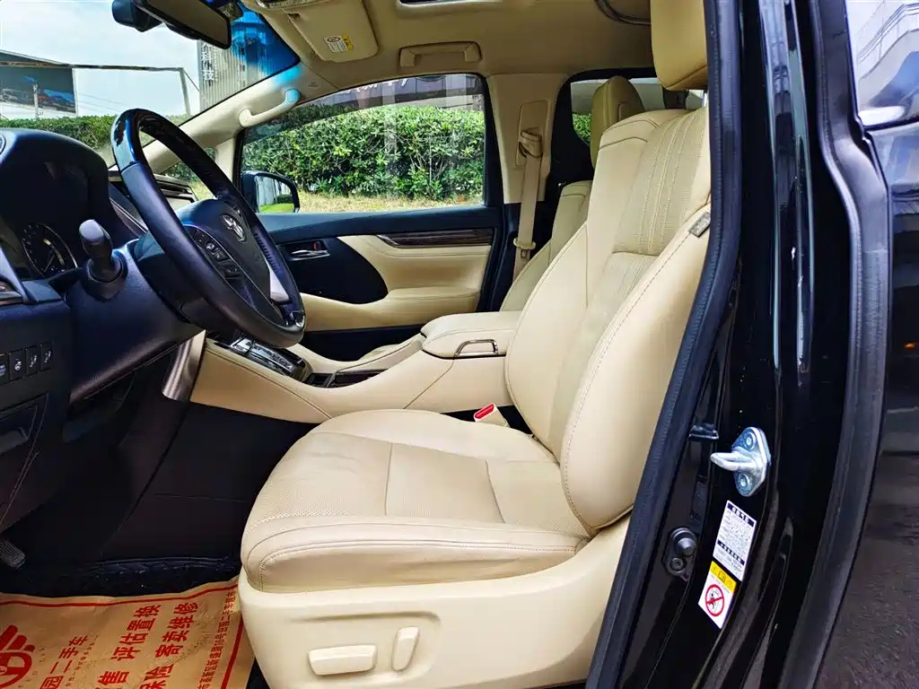 TOYOTA ALPHARD 2019