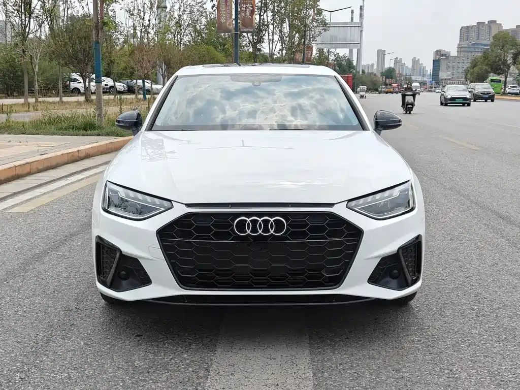 AUDI A4L 2022