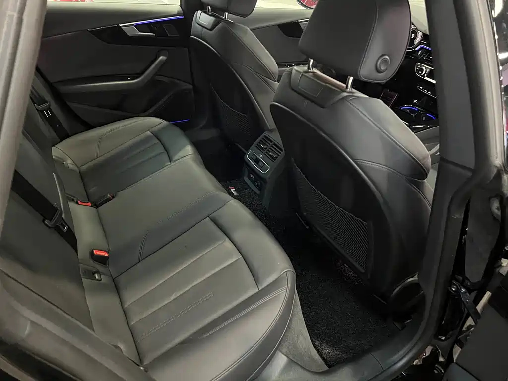 AUDI A5 2024