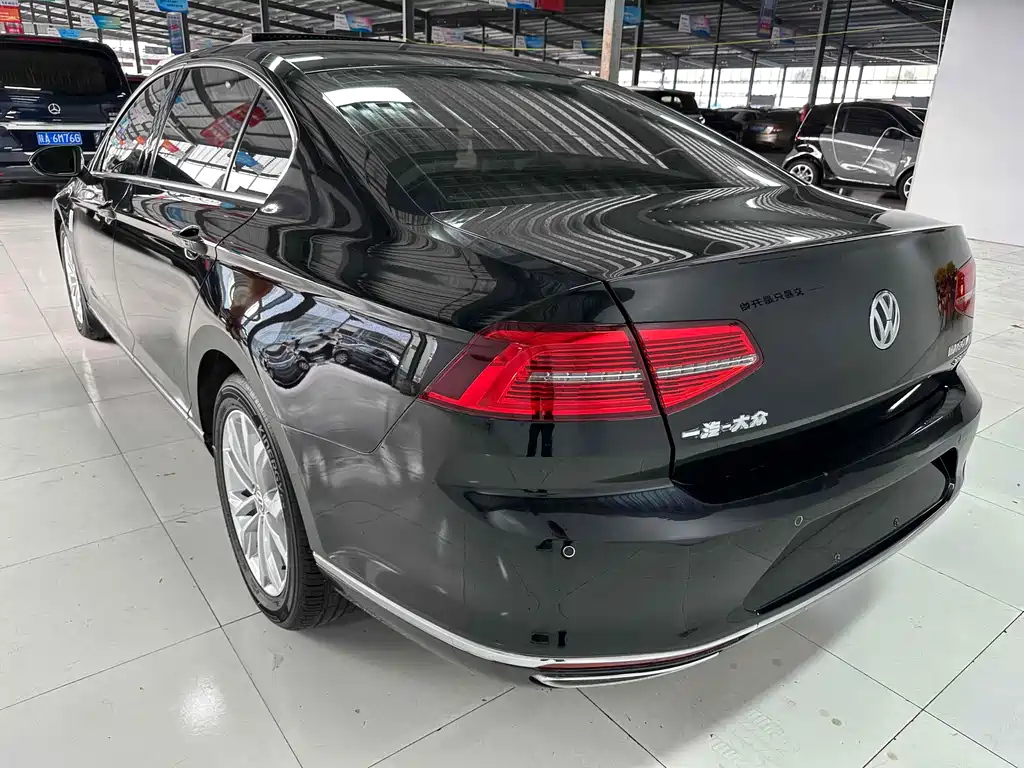 VOLKSWAGEN MAGOTAN 2018