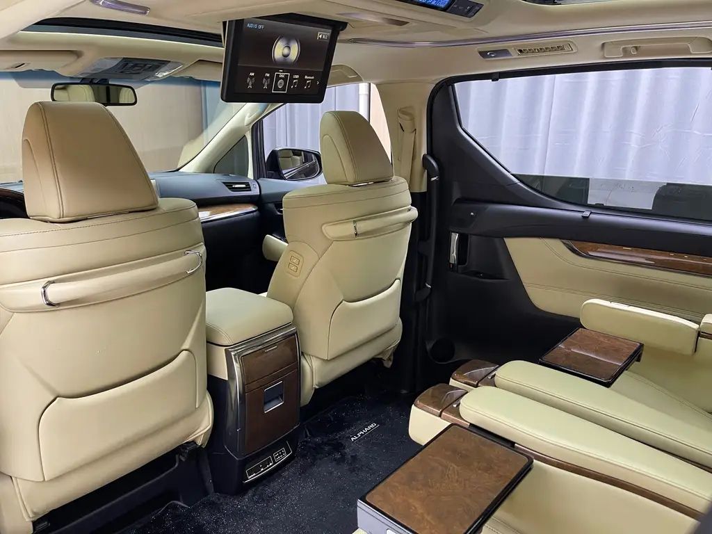 TOYOTA ALPHARD 2018