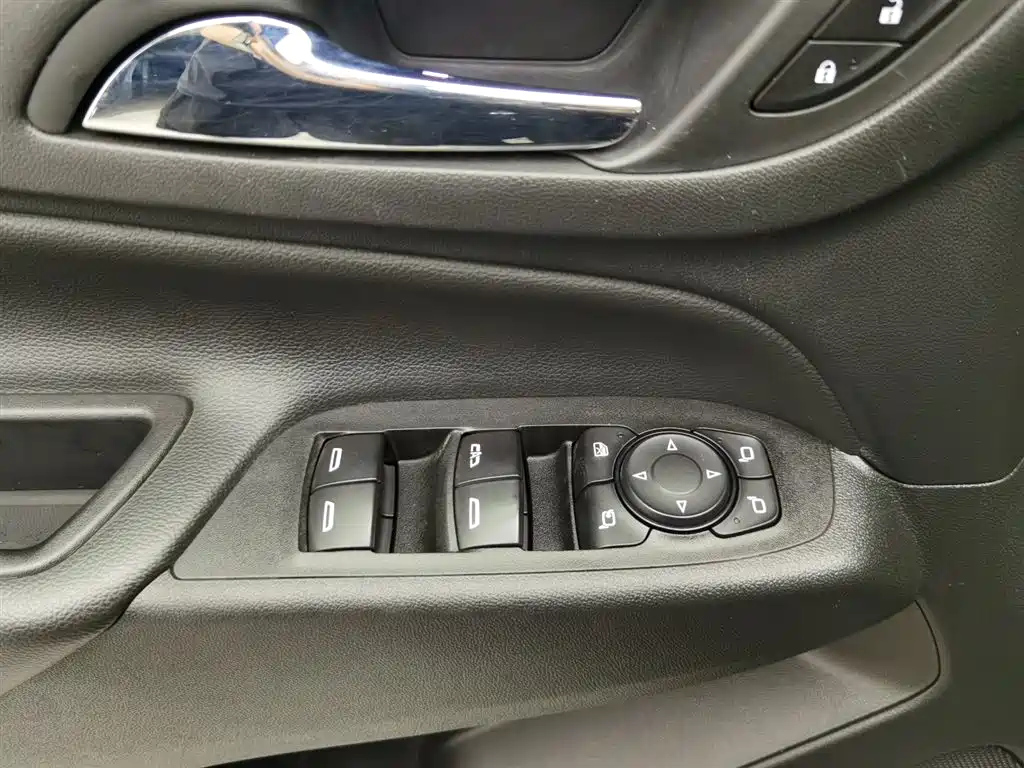 CHEVROLET EXPLORER 2022